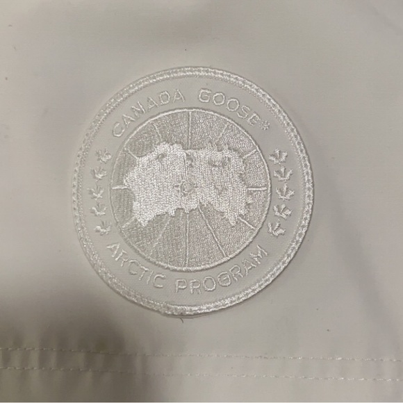White on white Canada goose expedition Parka - Picture 3 of 3
